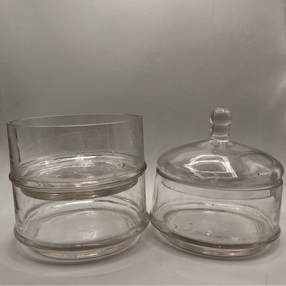 3 TIER GLASS MAKEUP ORGANIZER - Picture 2 of 2